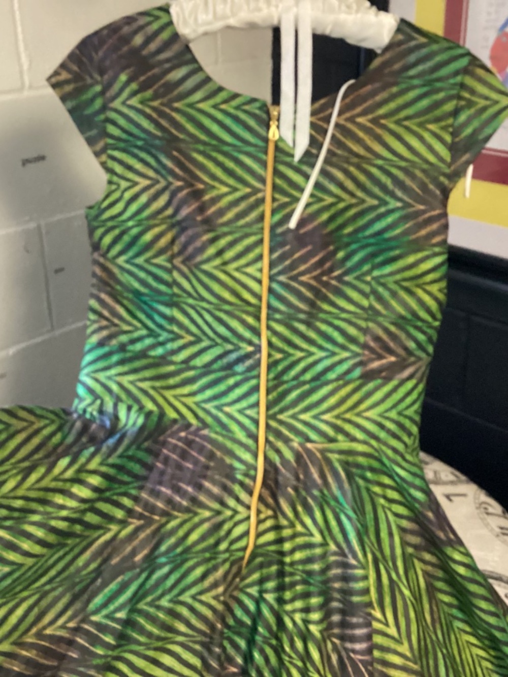 Authentic African  Print JUNGLE LEAVES POLISHED COTTON. HAND MADE !!! - Picture 5 of 8